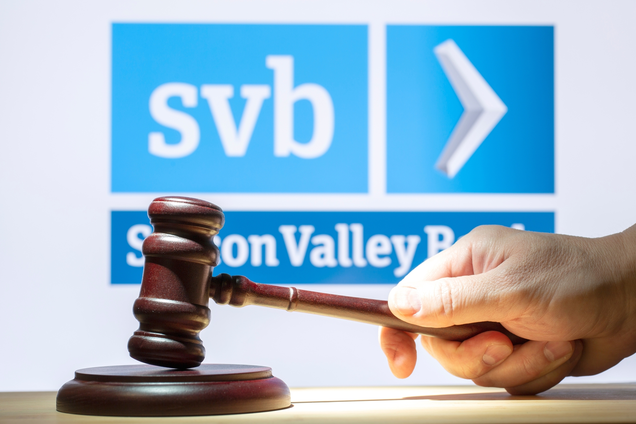 How the Collapse of Silicon Valley Bank is Impacting Real Estate and Mortgage Rates in a Fragile Economy