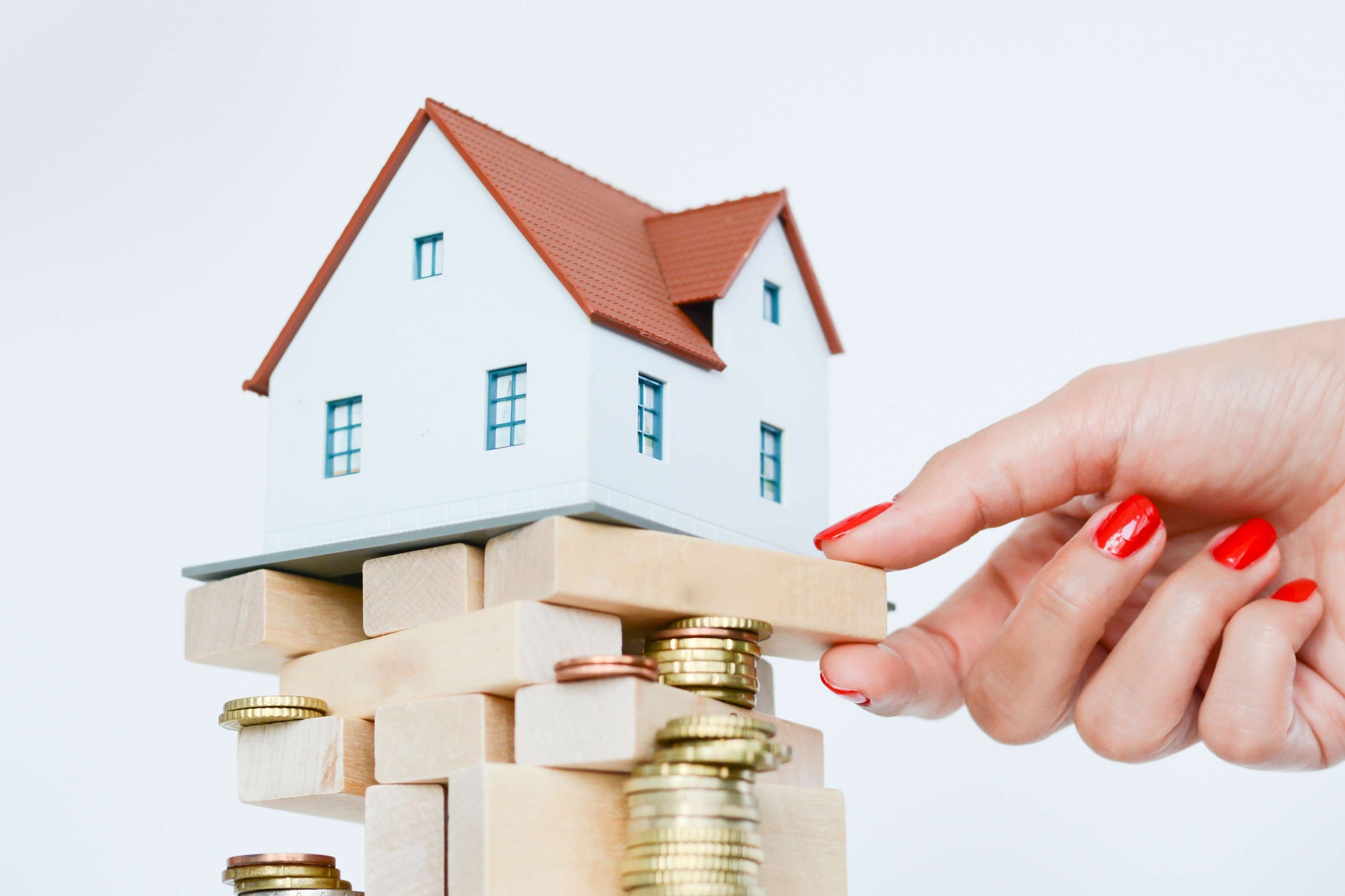 Midyear Housing Market Pulse: Analysts say mortgage rates are weighing heavily on sales and buyers’ minds